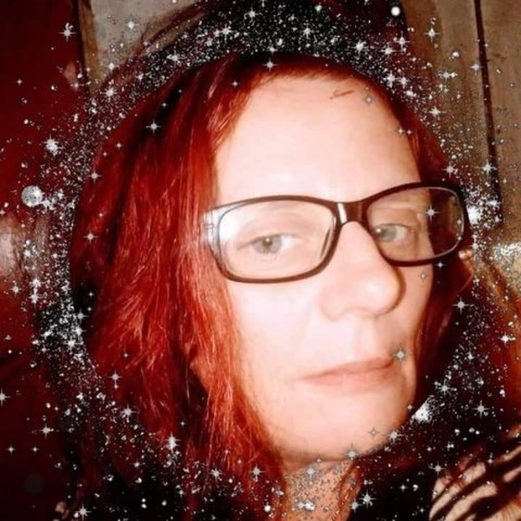Meet your Posher, Jennifer - Picture 1 of 1